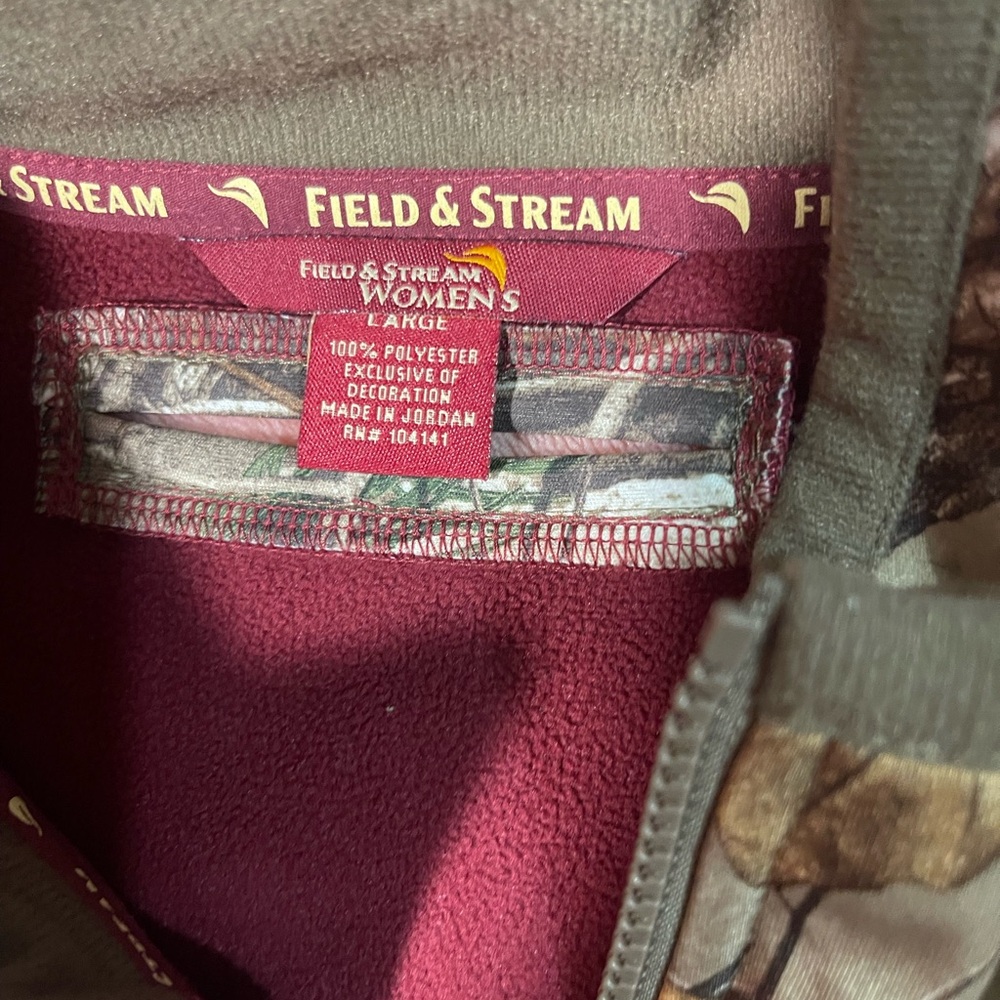 Woman's Realtree Camo Vest